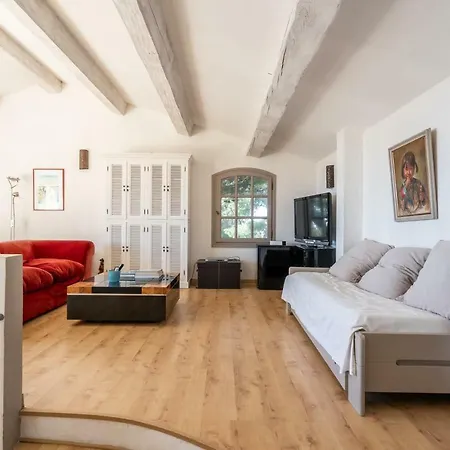 Propriete En Bord De Mer Avec Piscine Exceptionnelle *