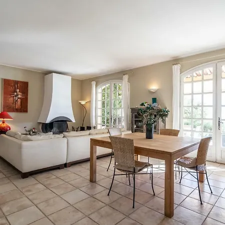 Propriete En Bord De Mer Avec Piscine Exceptionnelle * Saint-Cyr-sur-Mer